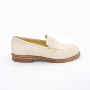 mocassini-donna-in-pelle-color-beige-con-borchiette